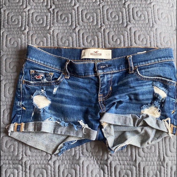 Hollister Shorts!!!! - Picture 1 of 2
